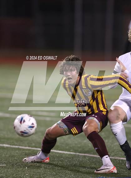 Thumbnail 3 in Las Lomas vs. Maria Carrillo (CIF NCS D2 Final) photogallery.