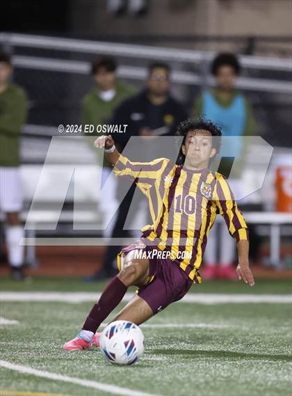 Thumbnail 3 in Las Lomas vs. Maria Carrillo (CIF NCS D2 Final) photogallery.