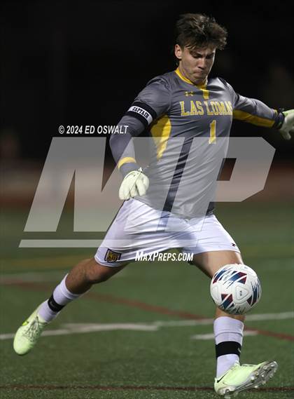 Thumbnail 3 in Las Lomas vs. Maria Carrillo (CIF NCS D2 Final) photogallery.