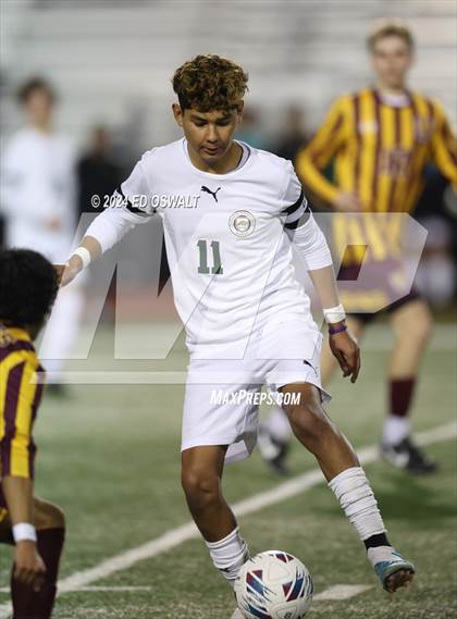 Thumbnail 3 in Las Lomas vs. Maria Carrillo (CIF NCS D2 Final) photogallery.