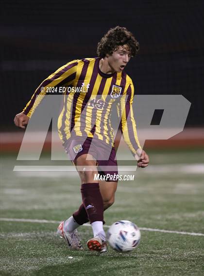 Thumbnail 1 in Las Lomas vs. Maria Carrillo (CIF NCS D2 Final) photogallery.