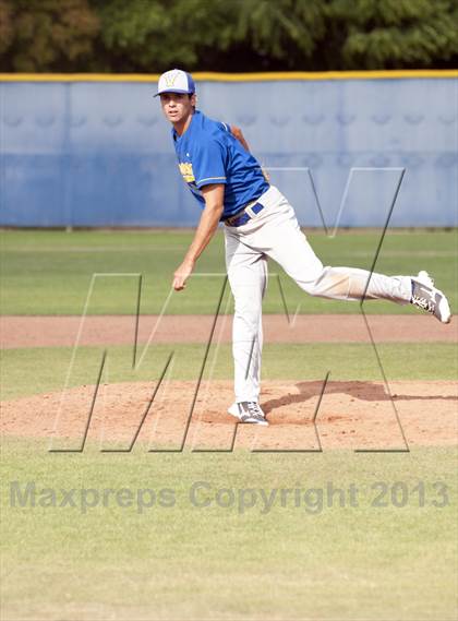 Thumbnail 3 in Camas vs. Valencia photogallery.