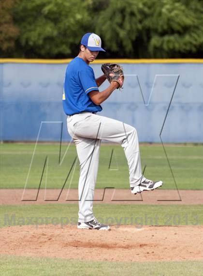 Thumbnail 3 in Camas vs. Valencia photogallery.