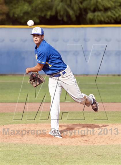 Thumbnail 1 in Camas vs. Valencia photogallery.