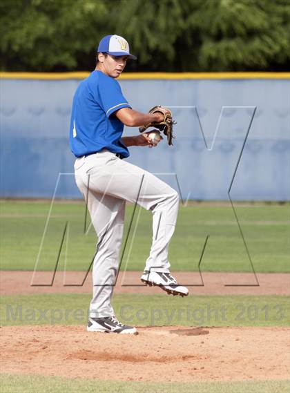 Thumbnail 3 in Camas vs. Valencia photogallery.