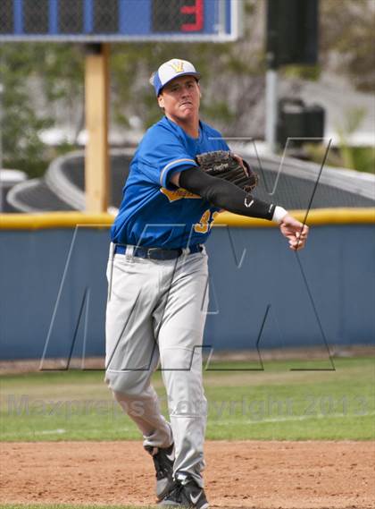 Thumbnail 3 in Camas vs. Valencia photogallery.
