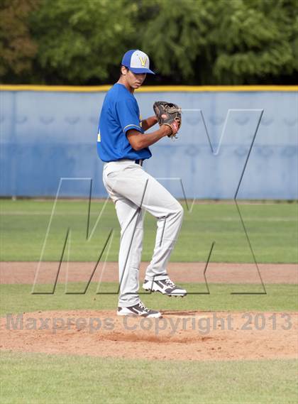 Thumbnail 2 in Camas vs. Valencia photogallery.