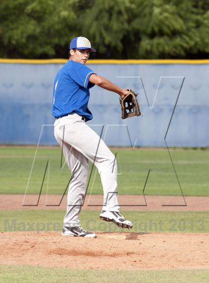 Thumbnail 1 in Camas vs. Valencia photogallery.