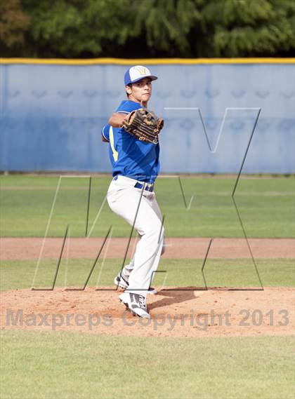 Thumbnail 1 in Camas vs. Valencia photogallery.
