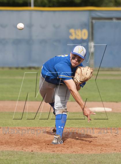 Thumbnail 1 in Camas vs. Valencia photogallery.
