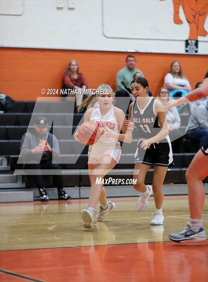 Thumbnail 2 in Hall-Dale @ Gardiner (Preseason) photogallery.
