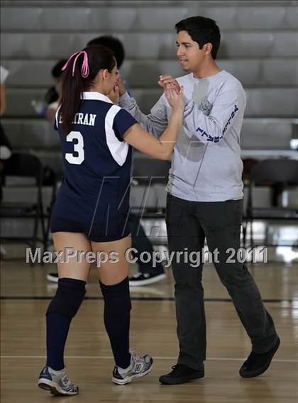 Thumbnail 1 in Sherman Oaks CES vs. Elizabeth Learning Center (CIF LACS Small School Final) photogallery.