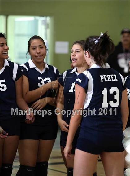 Thumbnail 2 in Sherman Oaks CES vs. Elizabeth Learning Center (CIF LACS Small School Final) photogallery.