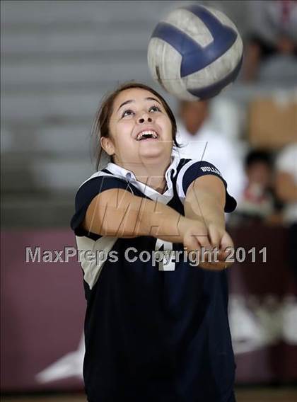 Thumbnail 2 in Sherman Oaks CES vs. Elizabeth Learning Center (CIF LACS Small School Final) photogallery.