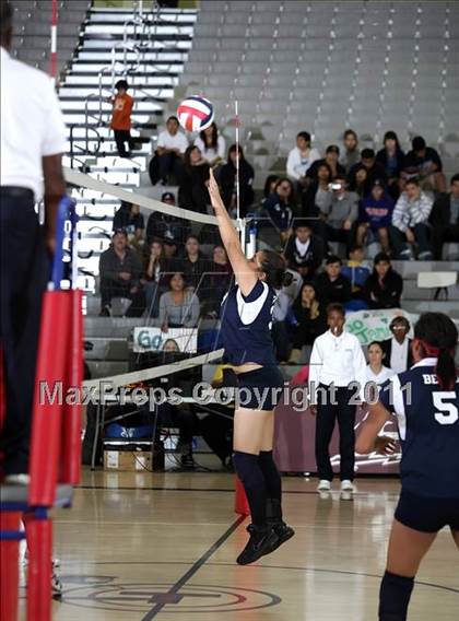 Thumbnail 1 in Sherman Oaks CES vs. Elizabeth Learning Center (CIF LACS Small School Final) photogallery.