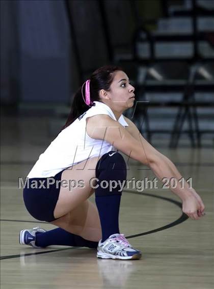 Thumbnail 2 in Sherman Oaks CES vs. Elizabeth Learning Center (CIF LACS Small School Final) photogallery.