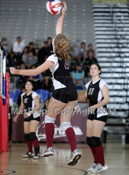 Thumbnail 1 in Sherman Oaks CES vs. Elizabeth Learning Center (CIF LACS Small School Final) photogallery.