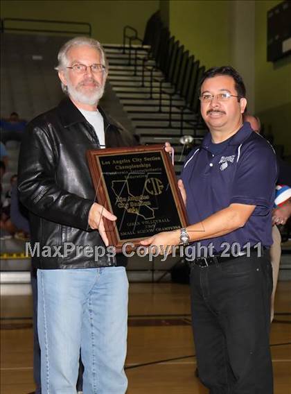Thumbnail 2 in Sherman Oaks CES vs. Elizabeth Learning Center (CIF LACS Small School Final) photogallery.