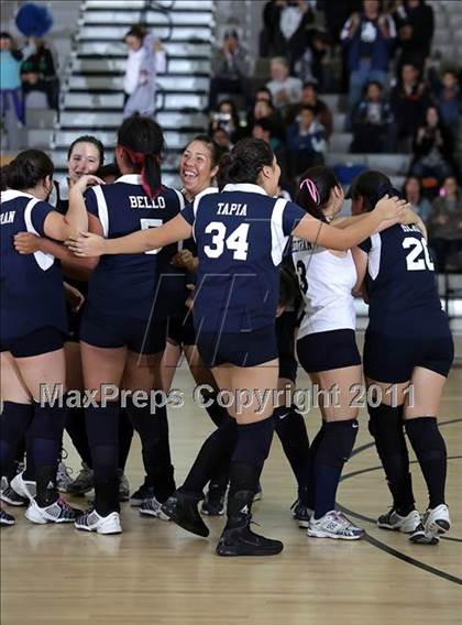Thumbnail 3 in Sherman Oaks CES vs. Elizabeth Learning Center (CIF LACS Small School Final) photogallery.