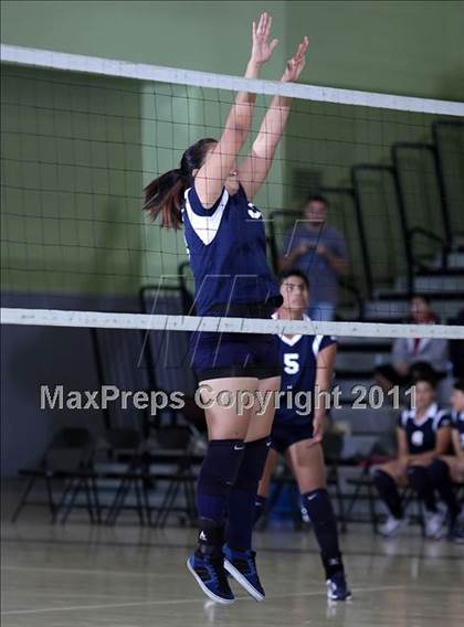 Thumbnail 2 in Sherman Oaks CES vs. Elizabeth Learning Center (CIF LACS Small School Final) photogallery.