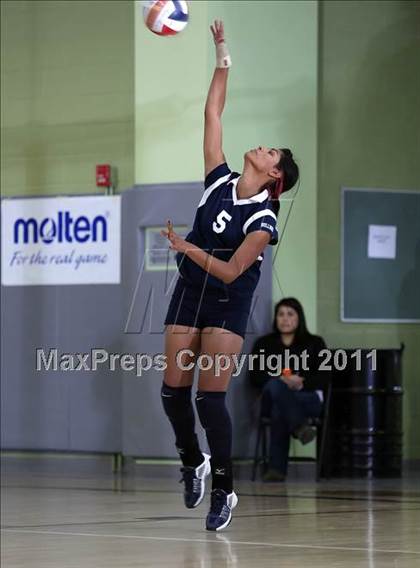 Thumbnail 1 in Sherman Oaks CES vs. Elizabeth Learning Center (CIF LACS Small School Final) photogallery.