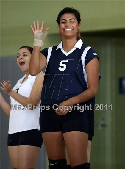 Thumbnail 1 in Sherman Oaks CES vs. Elizabeth Learning Center (CIF LACS Small School Final) photogallery.