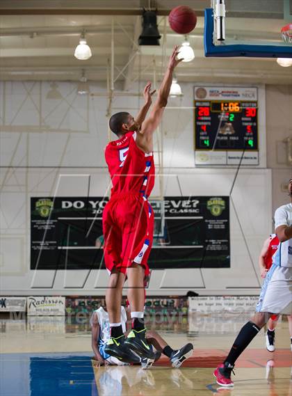 Thumbnail 3 in Buchanan vs Sylmar (National Prep Classic) photogallery.