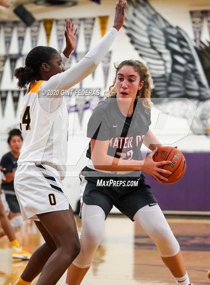 Thumbnail 3 in Mater Dei vs. Bishop O'Dowd (West Coast Jamboree) photogallery.