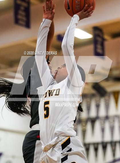 Thumbnail 3 in Mater Dei vs. Bishop O'Dowd (West Coast Jamboree) photogallery.