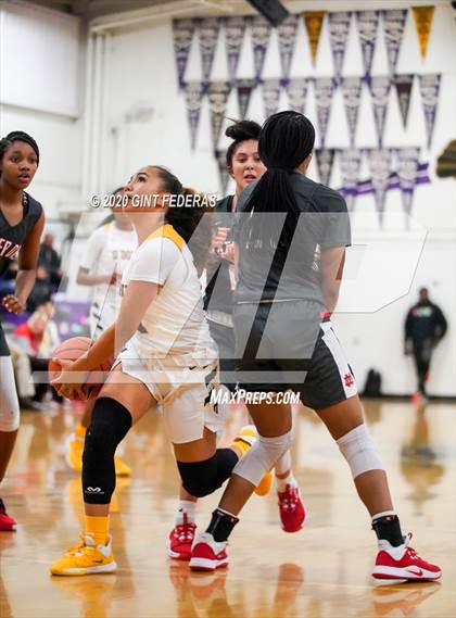 Thumbnail 3 in Mater Dei vs. Bishop O'Dowd (West Coast Jamboree) photogallery.