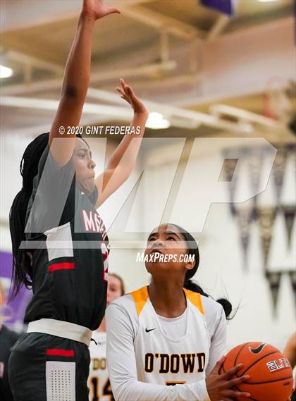 Thumbnail 3 in Mater Dei vs. Bishop O'Dowd (West Coast Jamboree) photogallery.