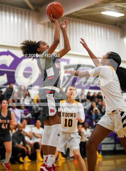 Thumbnail 3 in Mater Dei vs. Bishop O'Dowd (West Coast Jamboree) photogallery.