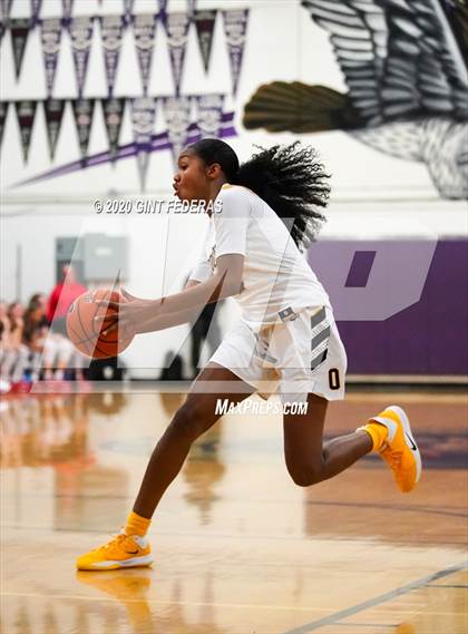 Thumbnail 1 in Mater Dei vs. Bishop O'Dowd (West Coast Jamboree) photogallery.