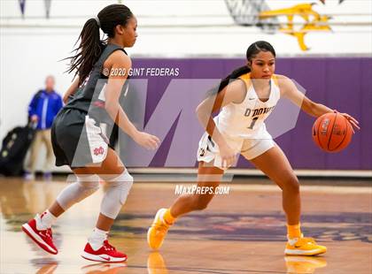 Thumbnail 3 in Mater Dei vs. Bishop O'Dowd (West Coast Jamboree) photogallery.