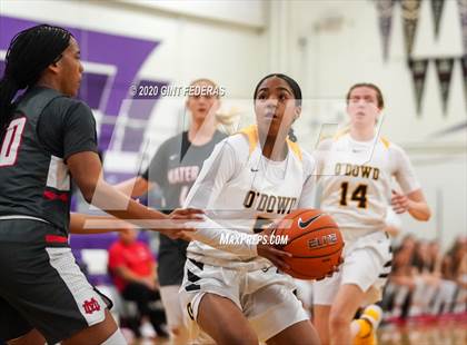 Thumbnail 2 in Mater Dei vs. Bishop O'Dowd (West Coast Jamboree) photogallery.