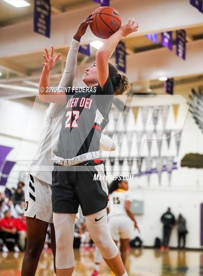 Thumbnail 2 in Mater Dei vs. Bishop O'Dowd (West Coast Jamboree) photogallery.