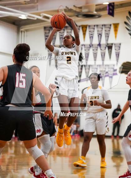 Thumbnail 3 in Mater Dei vs. Bishop O'Dowd (West Coast Jamboree) photogallery.