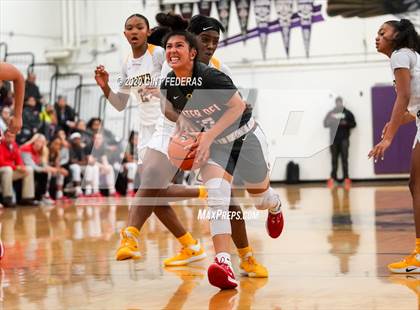 Thumbnail 1 in Mater Dei vs. Bishop O'Dowd (West Coast Jamboree) photogallery.