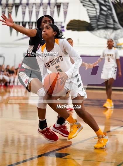 Thumbnail 2 in Mater Dei vs. Bishop O'Dowd (West Coast Jamboree) photogallery.