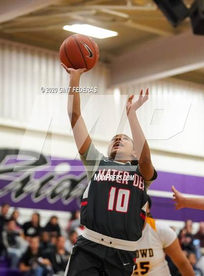 Thumbnail 3 in Mater Dei vs. Bishop O'Dowd (West Coast Jamboree) photogallery.