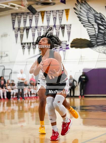Thumbnail 1 in Mater Dei vs. Bishop O'Dowd (West Coast Jamboree) photogallery.