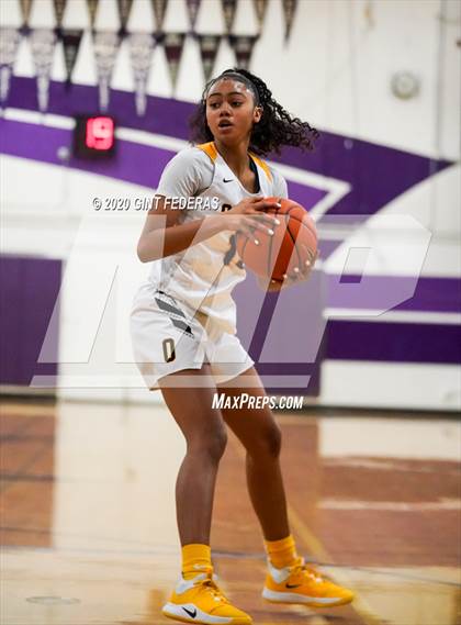 Thumbnail 1 in Mater Dei vs. Bishop O'Dowd (West Coast Jamboree) photogallery.