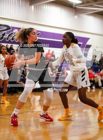 Thumbnail 2 in Mater Dei vs. Bishop O'Dowd (West Coast Jamboree) photogallery.