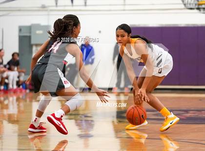 Thumbnail 2 in Mater Dei vs. Bishop O'Dowd (West Coast Jamboree) photogallery.