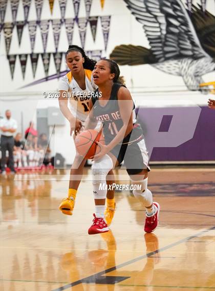 Thumbnail 3 in Mater Dei vs. Bishop O'Dowd (West Coast Jamboree) photogallery.