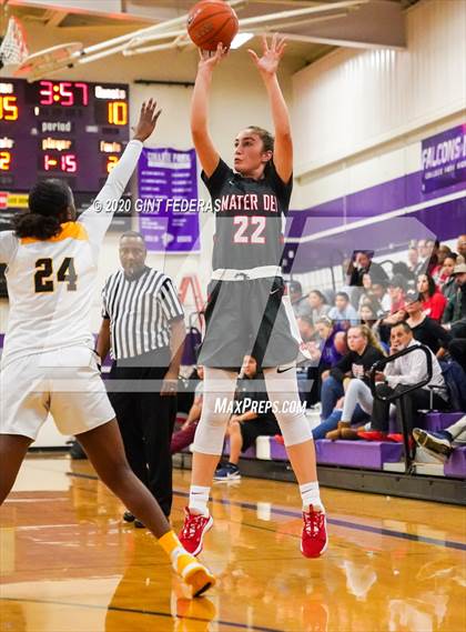 Thumbnail 2 in Mater Dei vs. Bishop O'Dowd (West Coast Jamboree) photogallery.