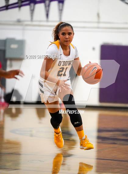 Thumbnail 1 in Mater Dei vs. Bishop O'Dowd (West Coast Jamboree) photogallery.