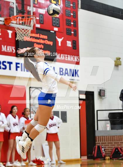 Thumbnail 1 in  Jim Ned vs Peaster (UIL 3A Area Playoff) photogallery.