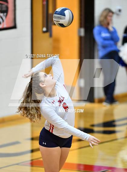 Thumbnail 1 in  Jim Ned vs Peaster (UIL 3A Area Playoff) photogallery.
