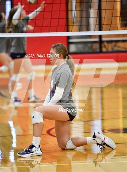 Thumbnail 3 in  Jim Ned vs Peaster (UIL 3A Area Playoff) photogallery.